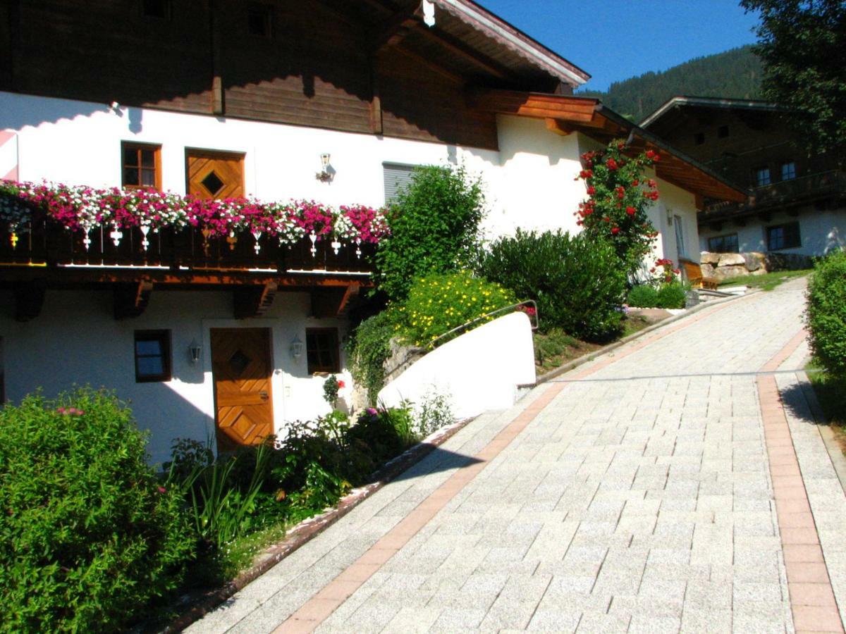Appartement Lotte Familie Gruenberger Brixen im Thale Eksteriør billede